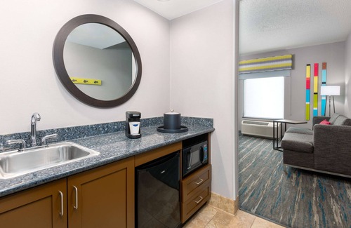 Farmington Hotel | Hampton Inn & Suites Hartford/Farmington