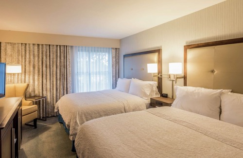 Jackson Hotel | Hampton Inn & Suites Jackson-Coliseum