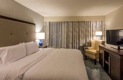 Jackson Hotel | Hampton Inn & Suites Jackson-Coliseum