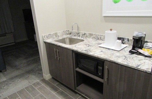 Southeast Raleigh Hotel | Hampton Inn & Suites Knightdale Raleigh