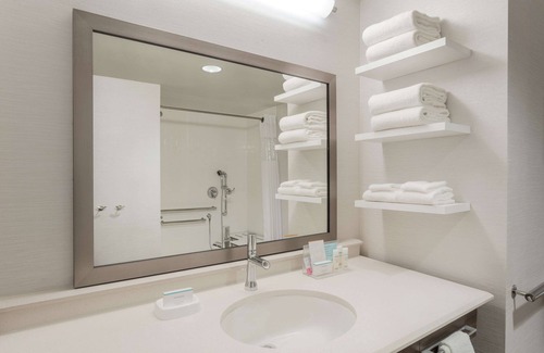 Minooka Hotel | Hampton Inn & Suites Minooka