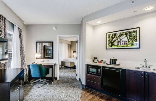 Central Business District Hotel | Hampton Inn & Suites Mobile- Downtown Historic District