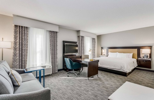 Central Business District Hotel | Hampton Inn & Suites Mobile- Downtown Historic District