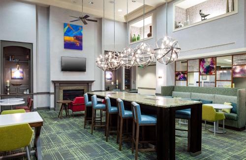 Mobile Hotel | Hampton Inn & Suites Mobile I-65@ Airport Boulevard