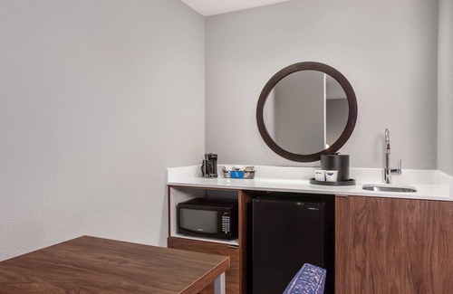 Muncie Hotel | Hampton Inn & Suites Muncie