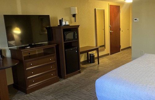 Murray Hotel | Hampton Inn & Suites Murray