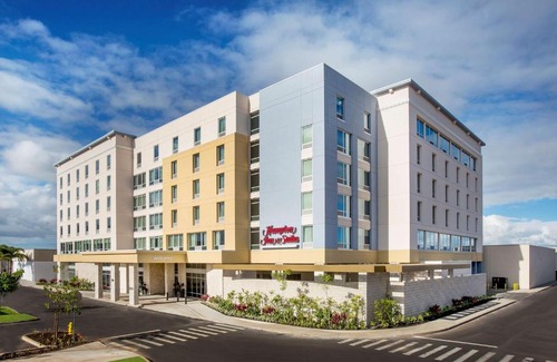Kapolei Hotel | Hampton Inn & Suites Oahu Kapolei - FREE Parking - No Resort Fee