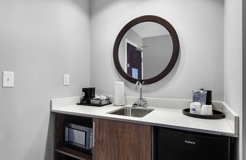 Ferry Pass Hotel | Hampton Inn & Suites Pensacola I-10 N at Univ. Town Plaza