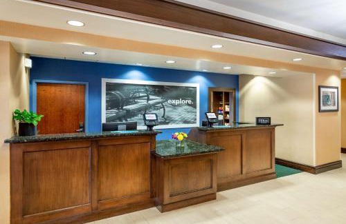 Laguna West-Lakeside Hotel | Hampton Inn & Suites Sacramento-Elk Grove Laguna I-5