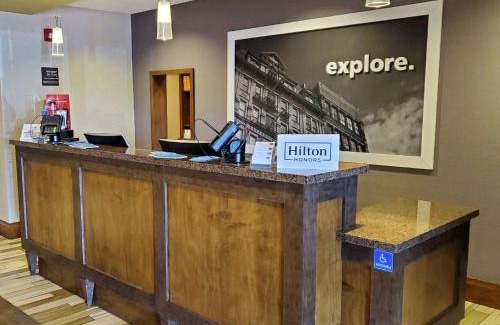 Salinas Hotel | Hampton Inn & Suites Salinas