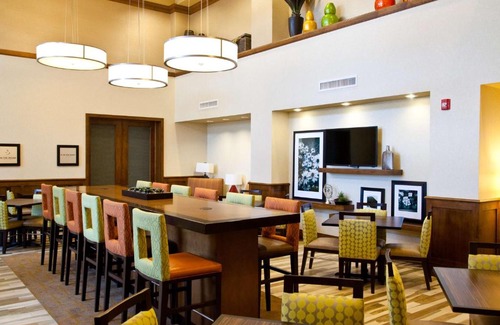 Salinas Hotel | Hampton Inn & Suites Salinas