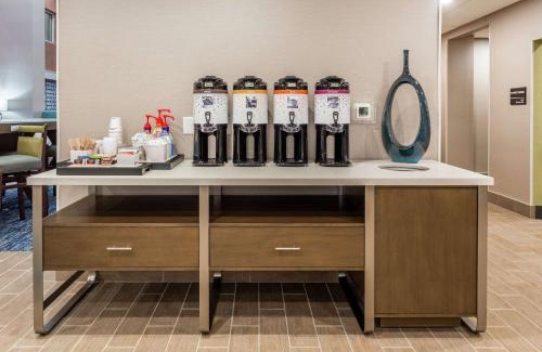 Saraland Hotel | Hampton Inn & Suites Saraland Mobile