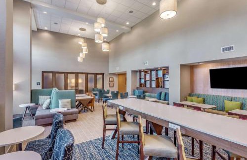 Saraland Hotel | Hampton Inn & Suites Saraland Mobile