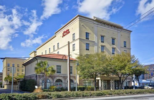 Yamacraw Village Hotel | Hampton Inn & Suites Savannah Historic District
