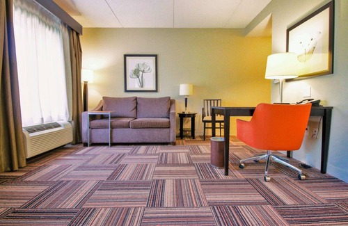 Flowery Branch Hotel | Hampton Inn & Suites by Hilton Flowery Branch Lake Lanier
