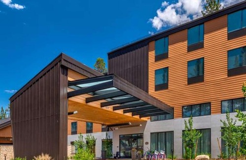 South Lake Tahoe Hotel | Hampton Inn & Suites South Lake Tahoe