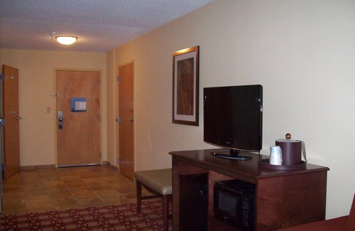 Wiggins Hotel | Hampton Inn & Suites Wiggins