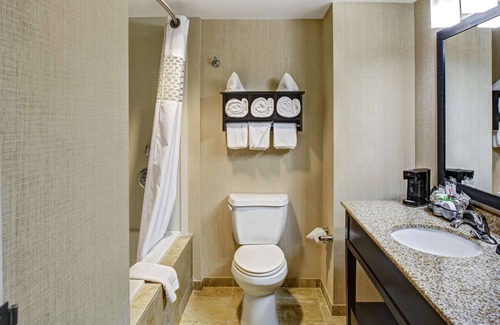 Thomson Hotel | Hampton Inn Thomson