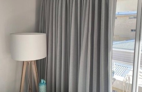 Middleton Beach Apartment | Hamptons style two-story 3 bed, 2 bath apartment located at the heart of Binalup