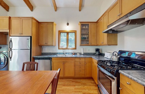 Sea Ranch House | Hand-Built Home w/Deck, WiFi & Shared Pool/Tennis - Close to Bluff Trail, Golf
