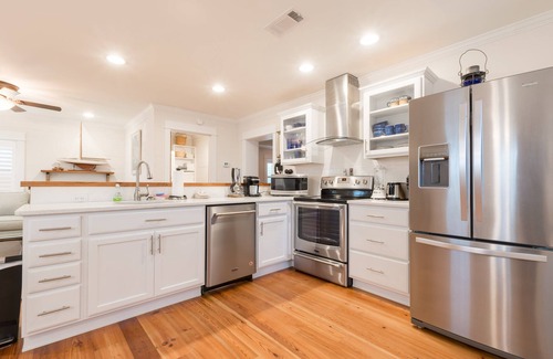 St. Marys Apartment | Hang up all your cares and woes and head to Southern Bell with Riverfront views!