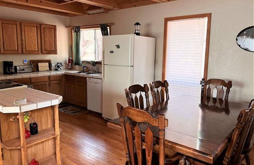 Cold Springs House | Hank`s Pinecrest Chalet