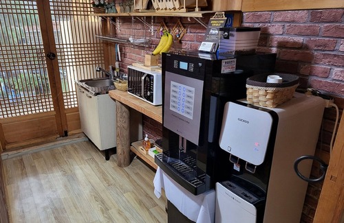 Jeonju House | Hanok goeul