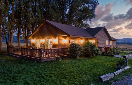 Swan Valley Apartment | Hansen Guest Ranch Venue