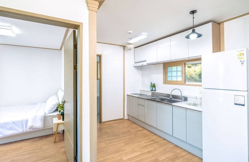 Dolsan-eup House | Hanulbora Pension