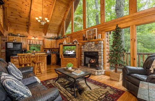 Gatlinburg - Pigeon Forge Cabin | Happily Ever After