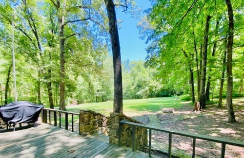 Newnata House | Happy Hollow Hideaway