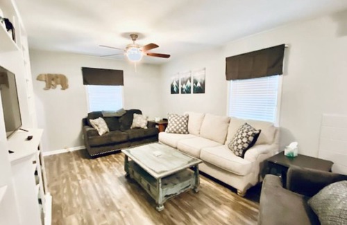 Newnata House | Happy Hollow Hideaway