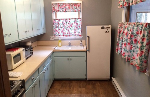 Fish Creek Cottage | Harbor House Cottage located in the heart of Ephraim!