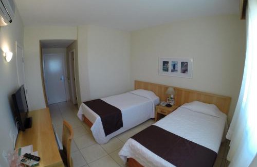 Quatro Barras Hotel | Harbor Self Graciosa Hotel