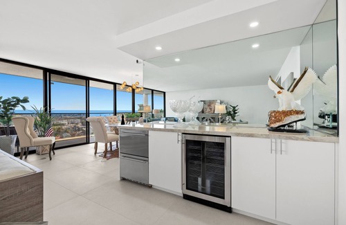 West Newport Condo | Harbor View and Channel View Condo-Ocean Views, steps to Lido Village