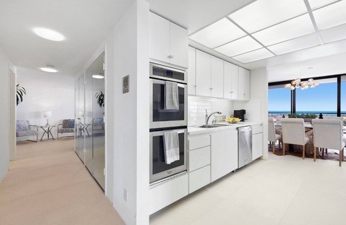 West Newport Condo | Harbor View and Channel View Condo-Ocean Views, steps to Lido Village