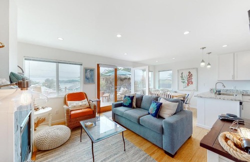 Old Town House | Harbor View Hideaway