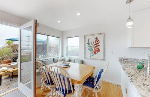 Old Town House | Harbor View Hideaway