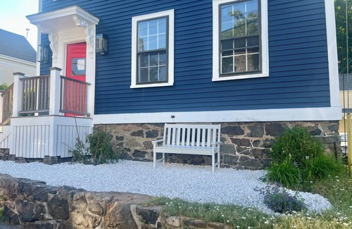Marblehead Apartment | Harborviews! NEW 2-bed w AC sleeps 6, Downtown Historic Marblehead with parking
