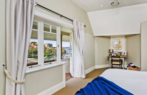 Kurraba Point House | Harbourside Family Friendly Home in Kurraba Point