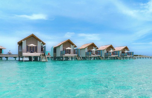 Emboodhoo Lagoon Resort | Hard Rock Hotel Maldives