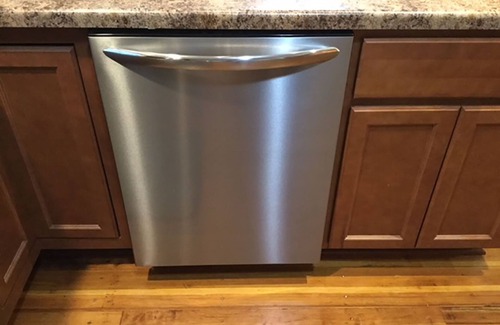 Racine House | Hard Rock! Professionally Cleaned, Self Check In - Sleeps 15