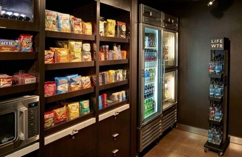 Brookfield Hotel | Harley-Davidson Museum Tour! Pet-friendly Property, Indoor Swimming Pool!