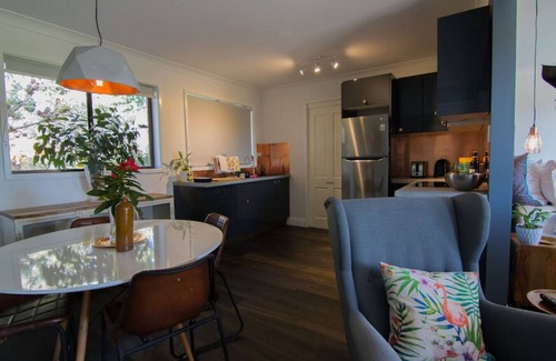 Katoomba Apartment | Harmonica - unique modern chic apartment