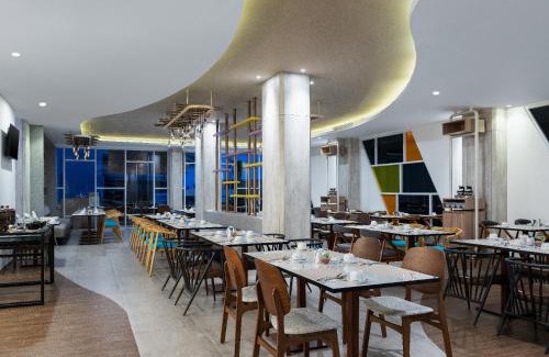 Banjarmasin Hotel | Harper Banjarmasin by ASTON