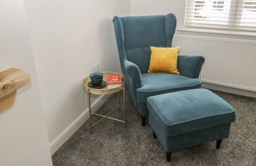 Marske-by-the-Sea Cottage | HARRINGTON COTTAGE, pet friendly, with a garden in Marske-By-The-Sea