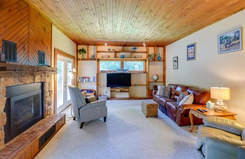 Hart House | Hart Haven with Cozy Fireplace, Deck and Grill!