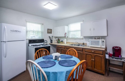 Wagoner Apartment | Harvey’s House - Peaceful Fort Gibson lake area studio w/carport on 3 acres