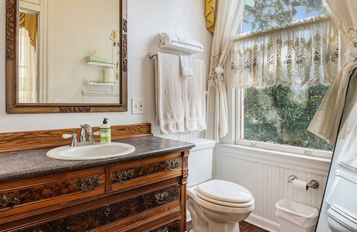 Five Points South House | Hassinger Daniels Guest House