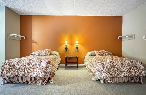 Matewan Resort | Hatfield McCoy Resort/Room #1nSleeps 5, Direct access to Hatfield McCoy Trails